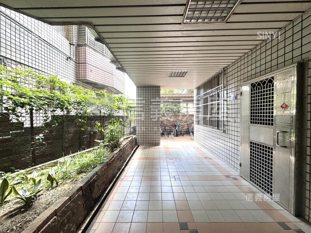 低總價划算１＋２樓大三房房屋室內格局與周邊環境