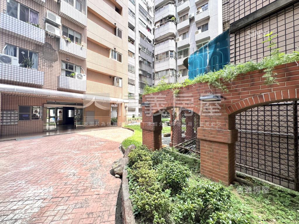 低總價划算１＋２樓大三房房屋室內格局與周邊環境