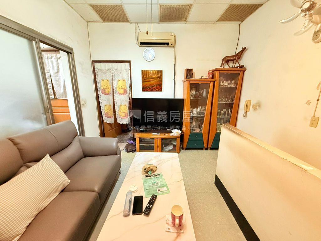 近福華飯店角窗店面房屋室內格局與周邊環境