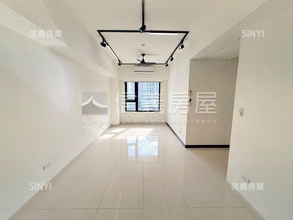 繁華巨蛋採光三房平車房屋室內格局與周邊環境