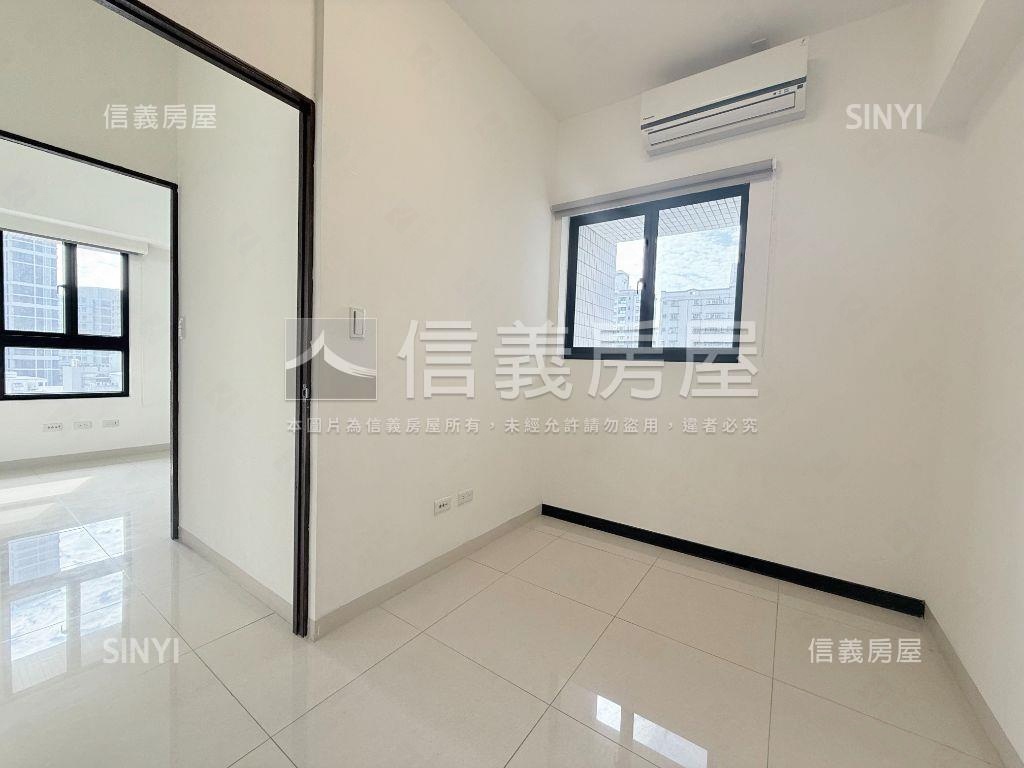 繁華巨蛋採光三房平車房屋室內格局與周邊環境