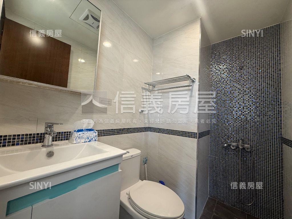 繁華巨蛋採光三房平車房屋室內格局與周邊環境