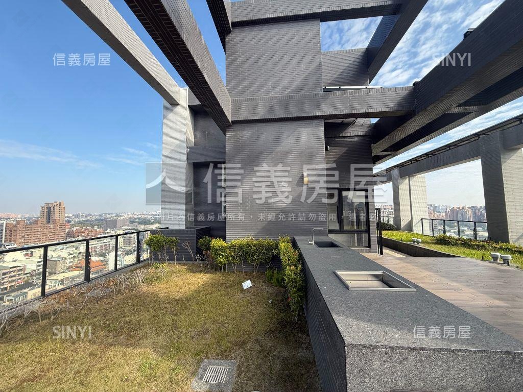 繁華巨蛋採光三房平車房屋室內格局與周邊環境