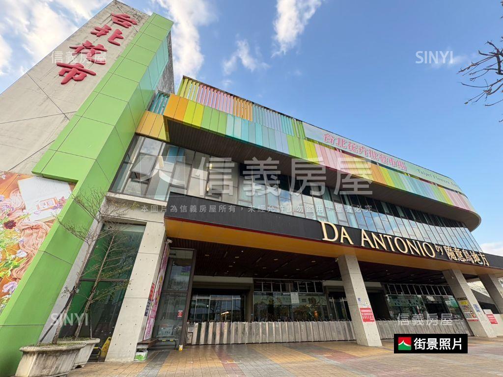 內科旗艦大面寬角窗店霸房屋室內格局與周邊環境