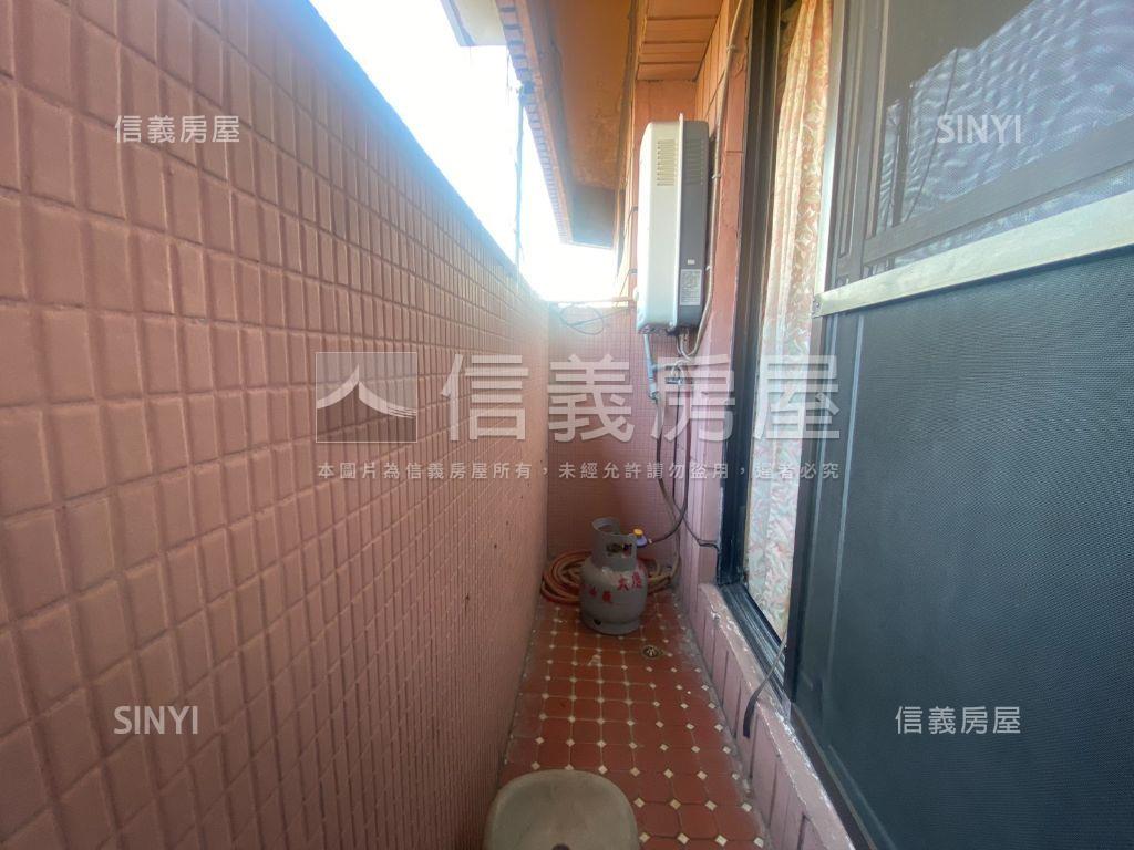 柳川西路近夜市低總價套房房屋室內格局與周邊環境