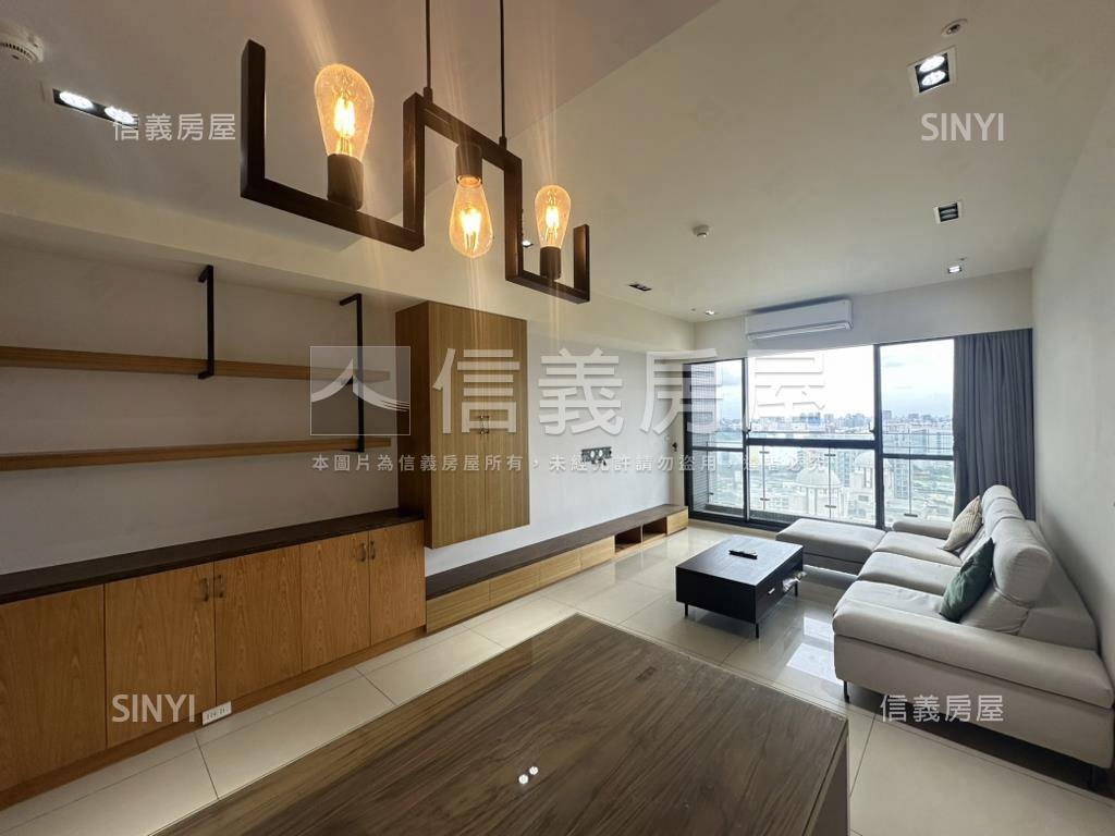 夢想市外棟視野４房房屋室內格局與周邊環境