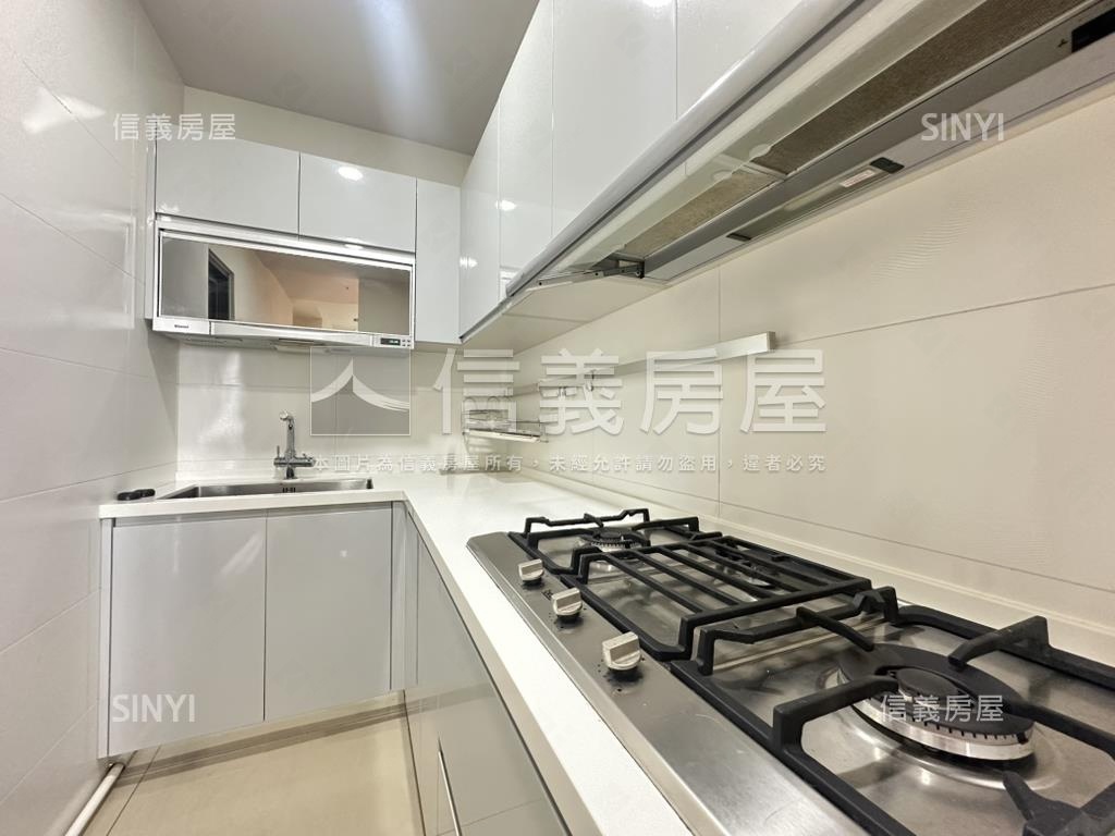 夢想市外棟視野４房房屋室內格局與周邊環境