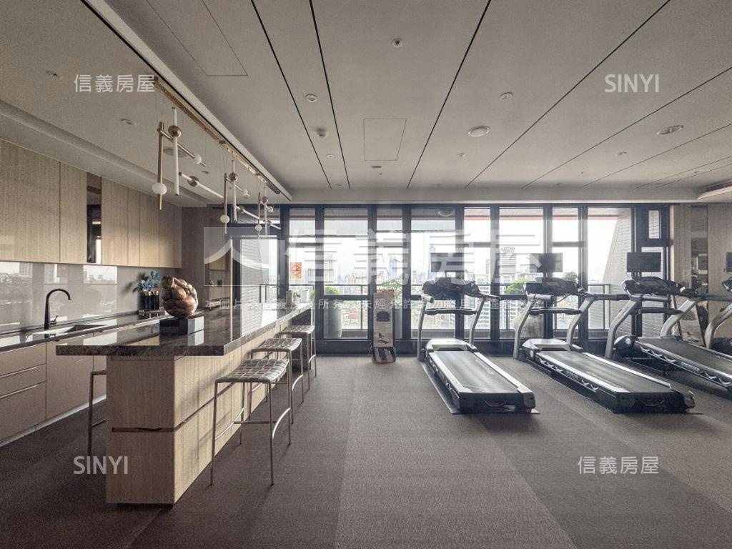 輕屋齡質感高樓美邸平車房屋室內格局與周邊環境