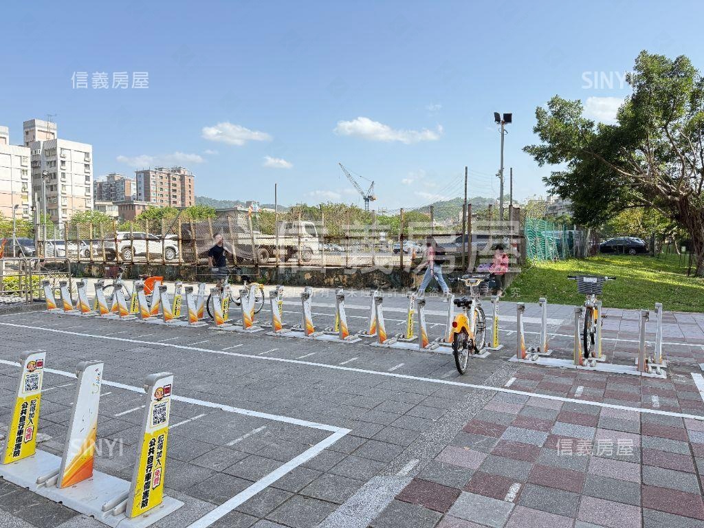 角間１０１捷運電梯金雞母房屋室內格局與周邊環境