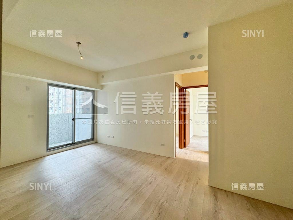 五期向上商圈全新兩房車位房屋室內格局與周邊環境