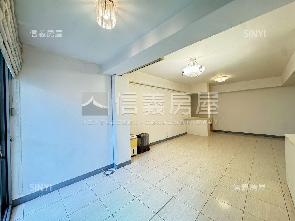 稀有二街前段露臺三房車位房屋室內格局與周邊環境