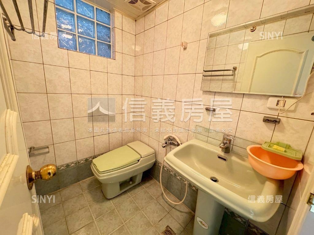 稀有二街前段露臺三房車位房屋室內格局與周邊環境