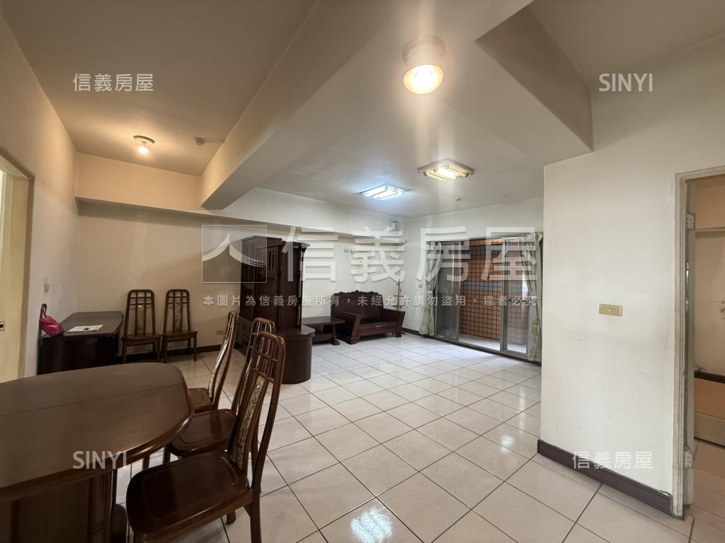 天生贏家三房附車位房屋室內格局與周邊環境