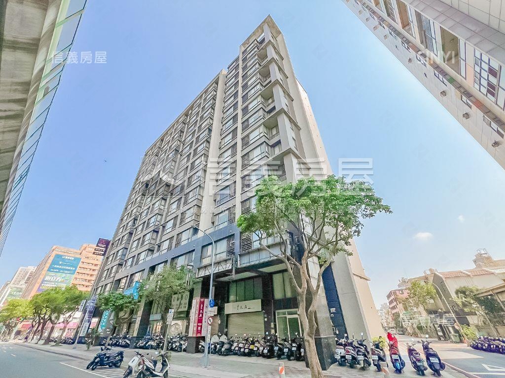 文心路大面寬角店房屋室內格局與周邊環境