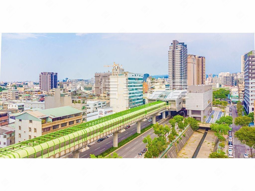 文心路大面寬角店房屋室內格局與周邊環境