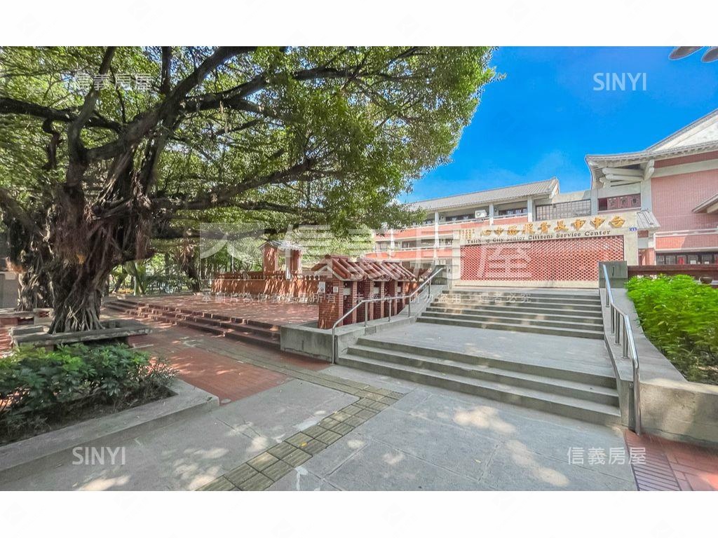文心路大面寬角店房屋室內格局與周邊環境