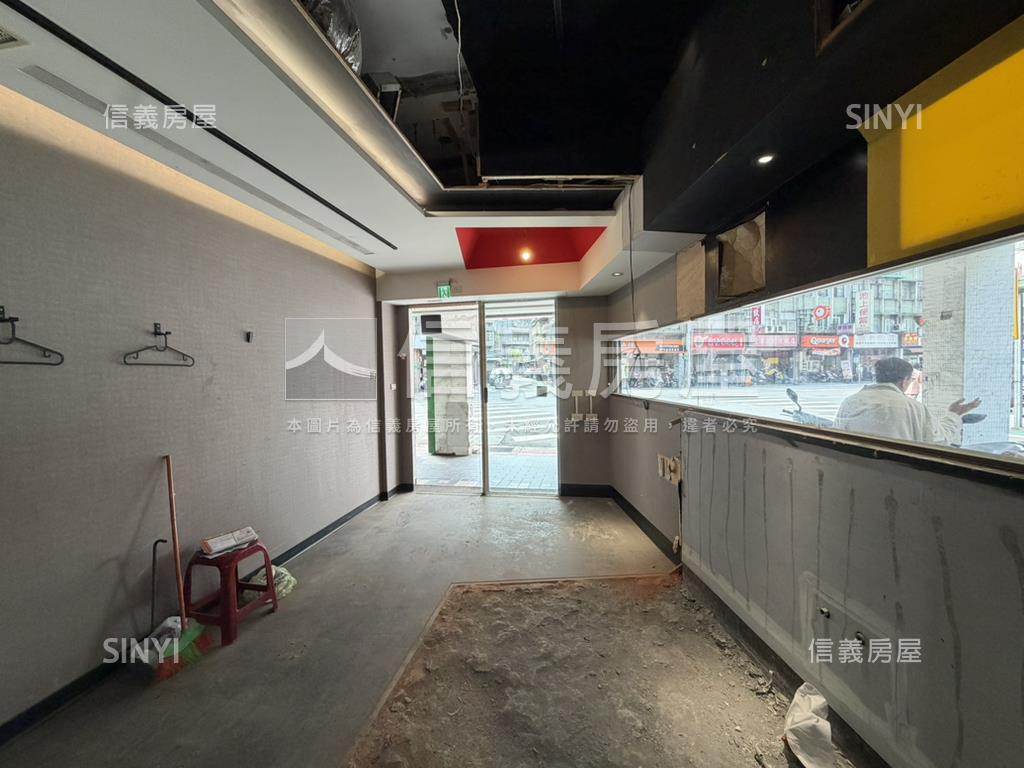 【三角窗】顯目寬店面房屋室內格局與周邊環境