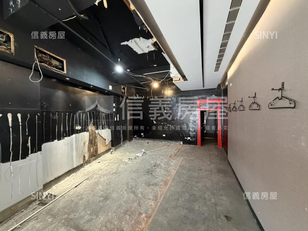 【三角窗】顯目寬店面房屋室內格局與周邊環境