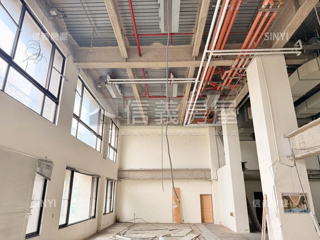 新板特區百坪商用店辦Ｄ房屋室內格局與周邊環境