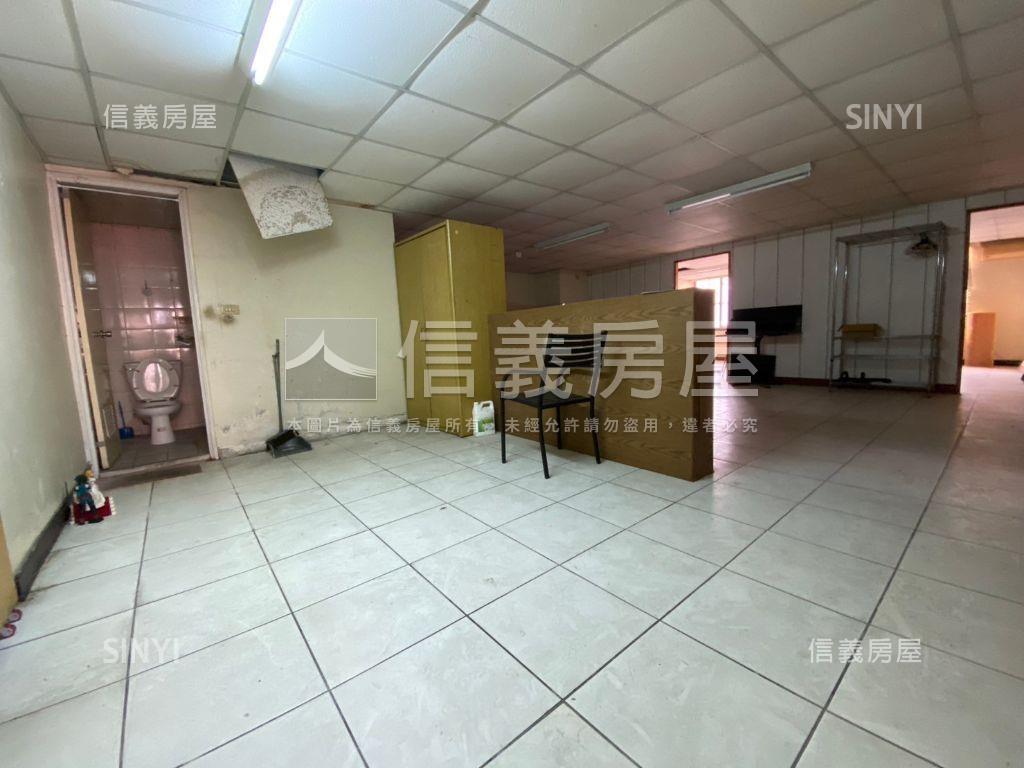 正北屯路大面寬三角窗店面房屋室內格局與周邊環境