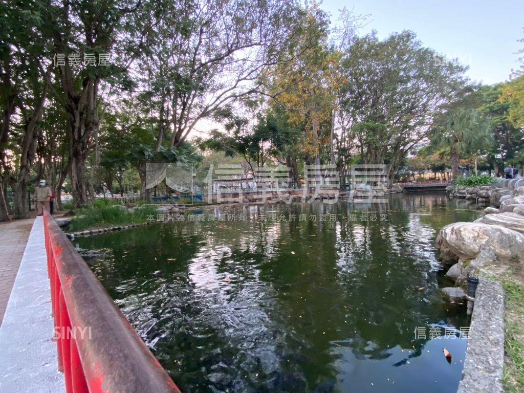 正北屯路大面寬三角窗店面房屋室內格局與周邊環境