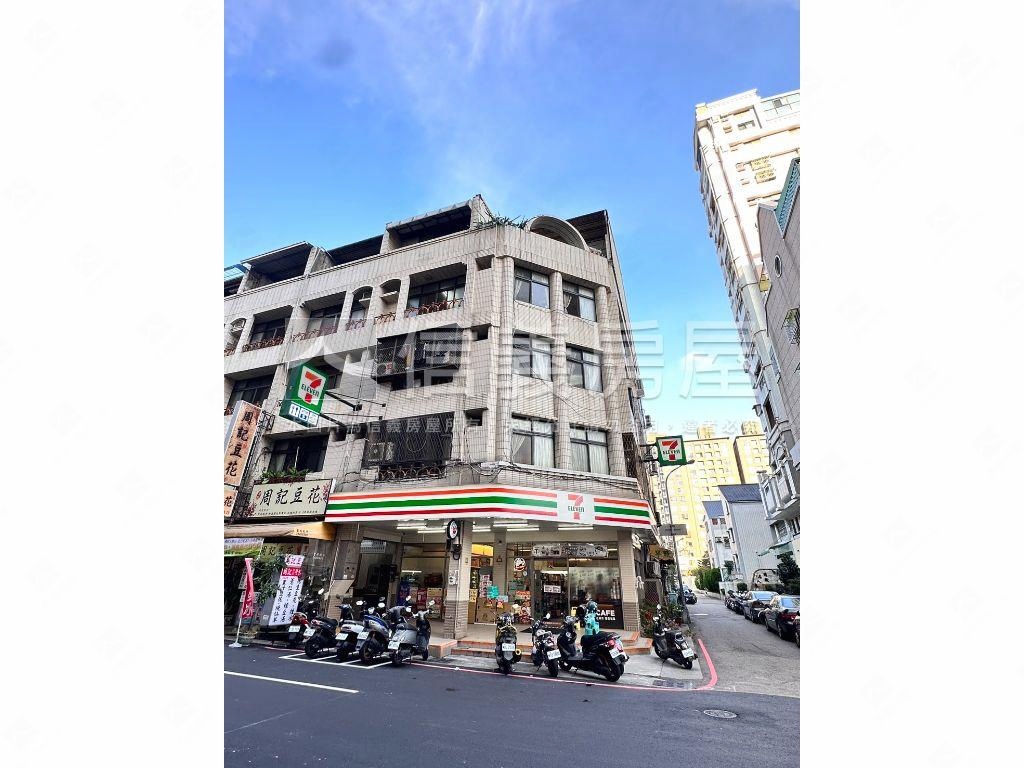 精誠路透天店面房屋室內格局與周邊環境