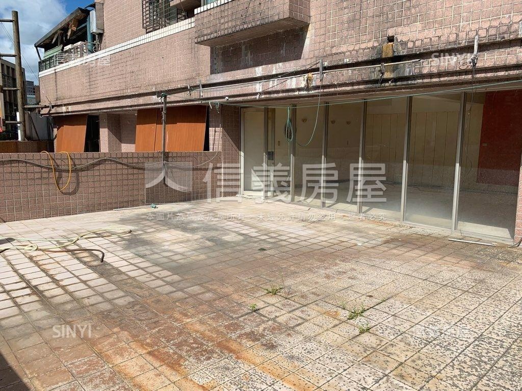 大露台店辦房屋室內格局與周邊環境