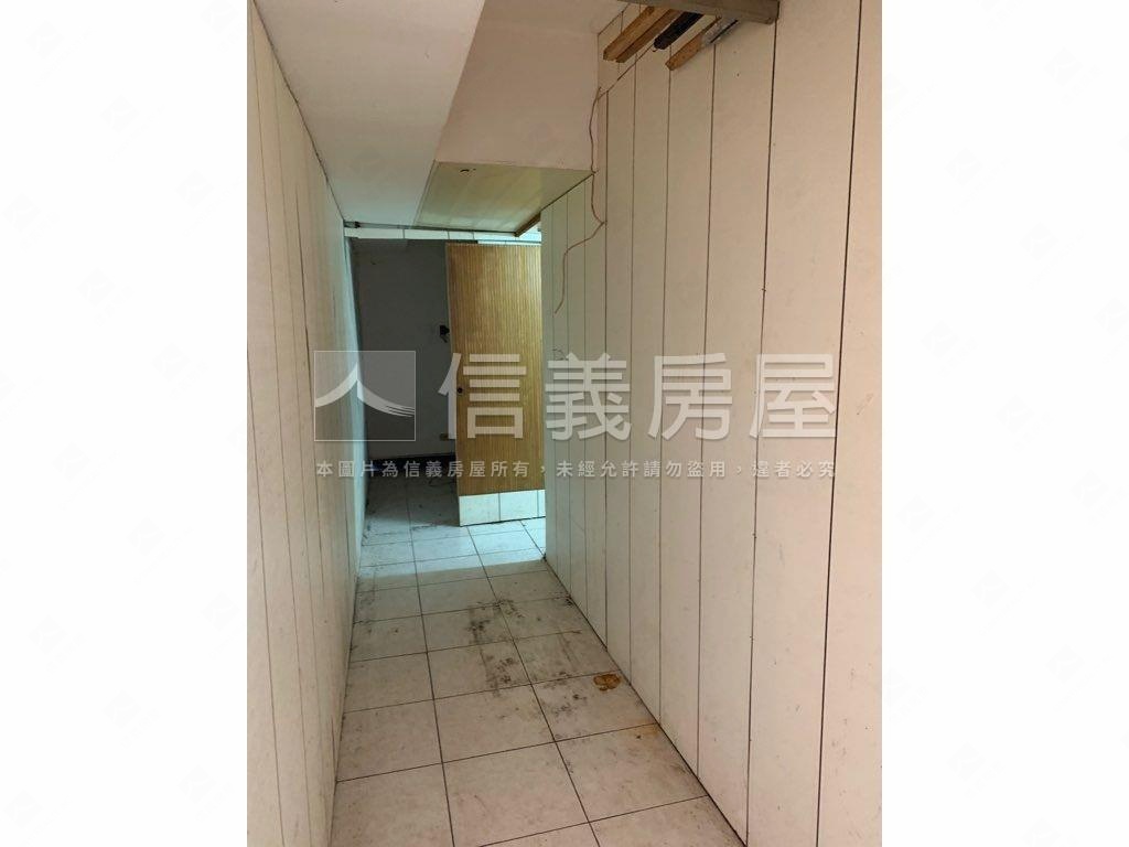 大露台店辦房屋室內格局與周邊環境