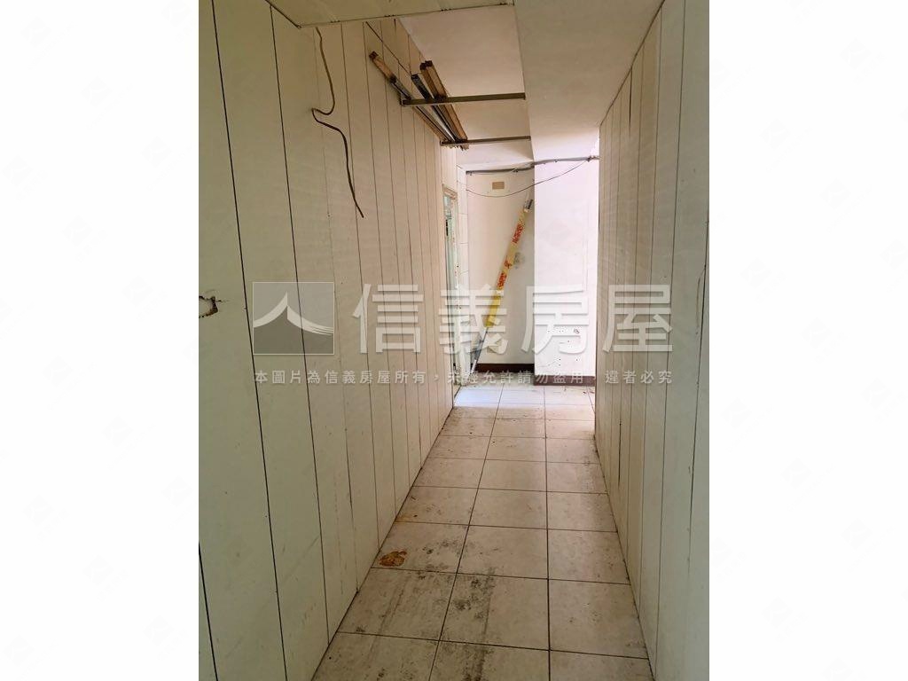 大露台店辦房屋室內格局與周邊環境