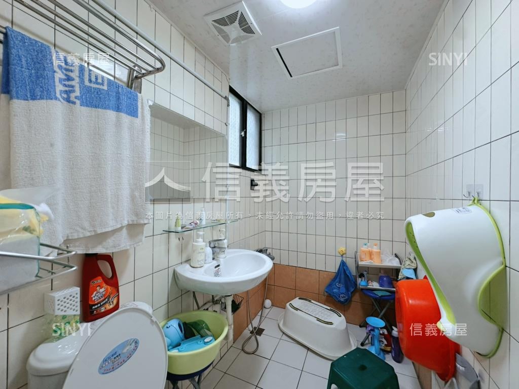 有抽籤車位的南環段美寓房屋室內格局與周邊環境