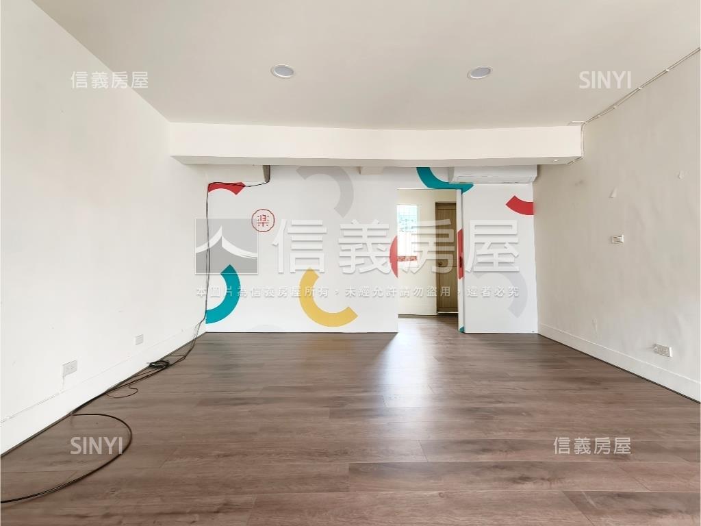 機廠輕軌聚財１＋２樓店住房屋室內格局與周邊環境