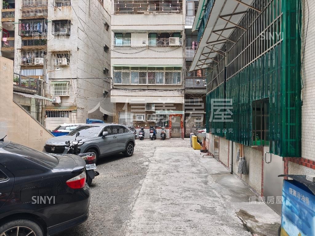 機廠輕軌聚財１＋２樓店住房屋室內格局與周邊環境