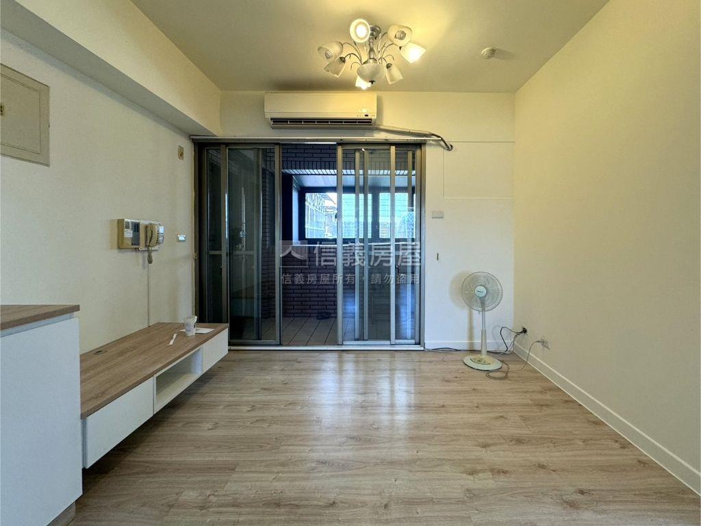 專任明星榮富大兩房房屋室內格局與周邊環境