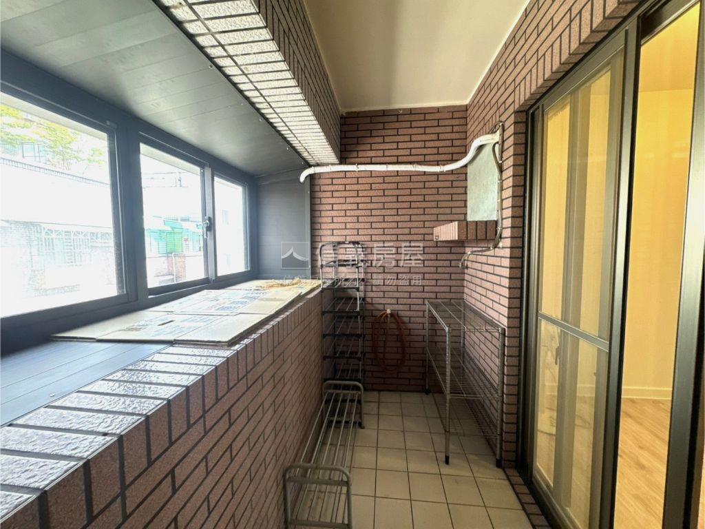 專任明星榮富大兩房房屋室內格局與周邊環境