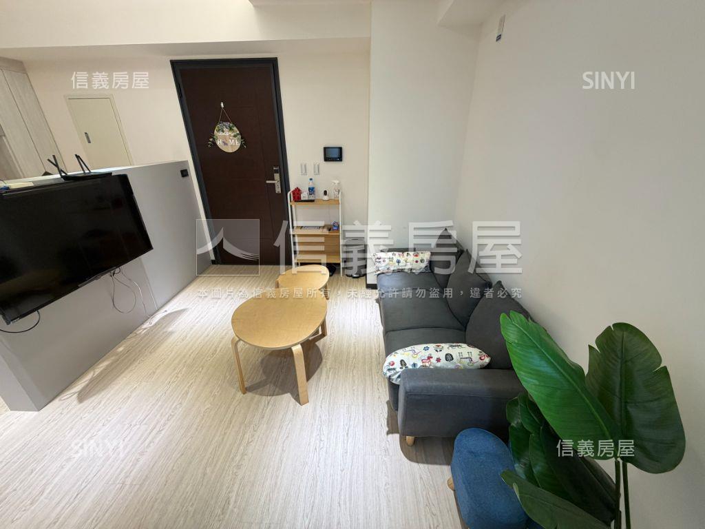 中央公園！輕屋齡兩房平車房屋室內格局與周邊環境