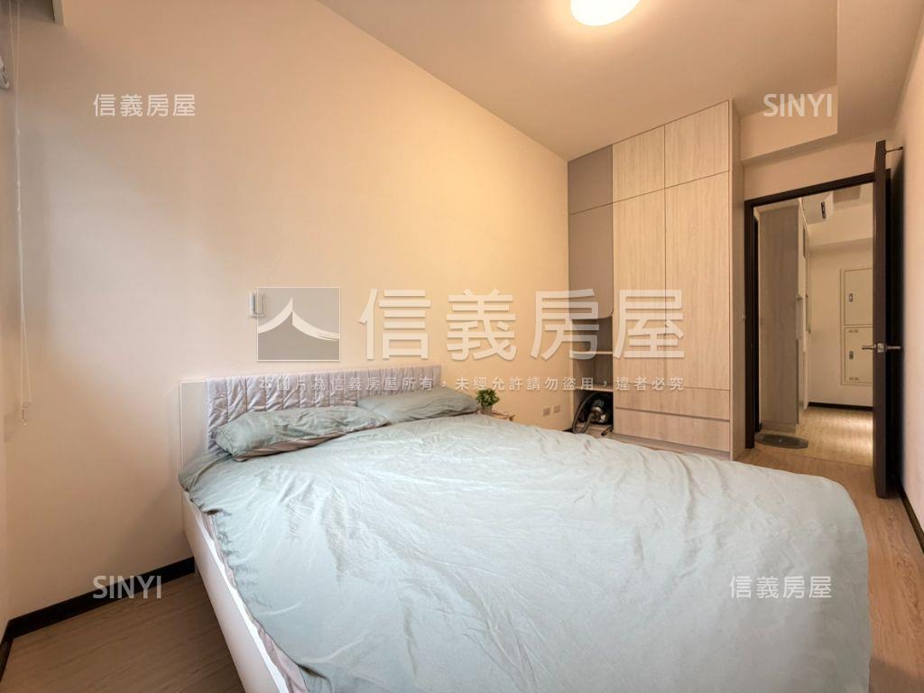 中央公園！輕屋齡兩房平車房屋室內格局與周邊環境