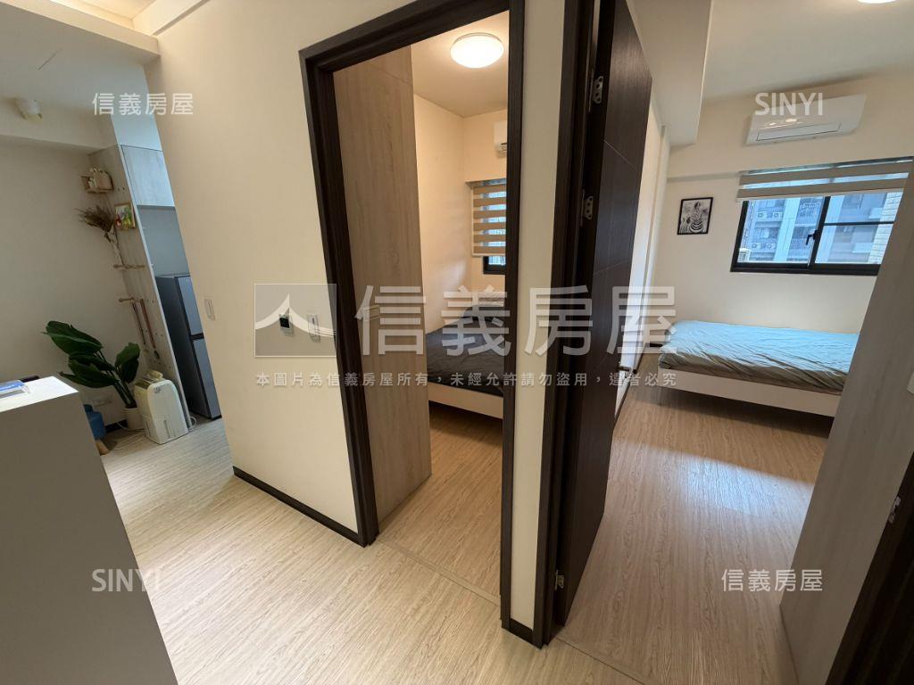 中央公園！輕屋齡兩房平車房屋室內格局與周邊環境