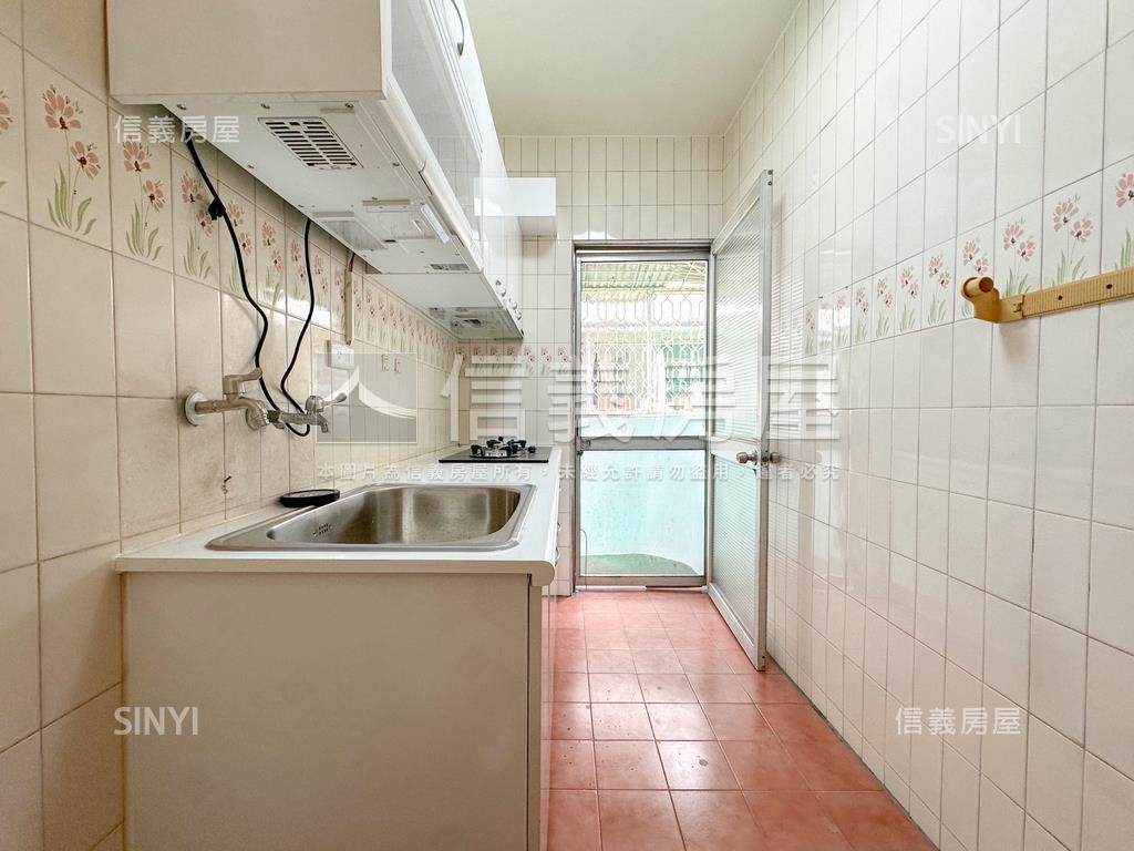 近衛武營健身美公寓房屋室內格局與周邊環境