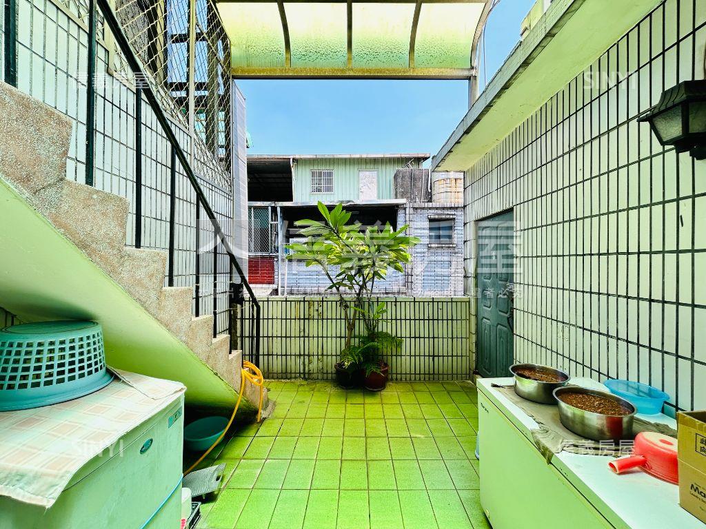 文化北路五樓公寓房屋室內格局與周邊環境