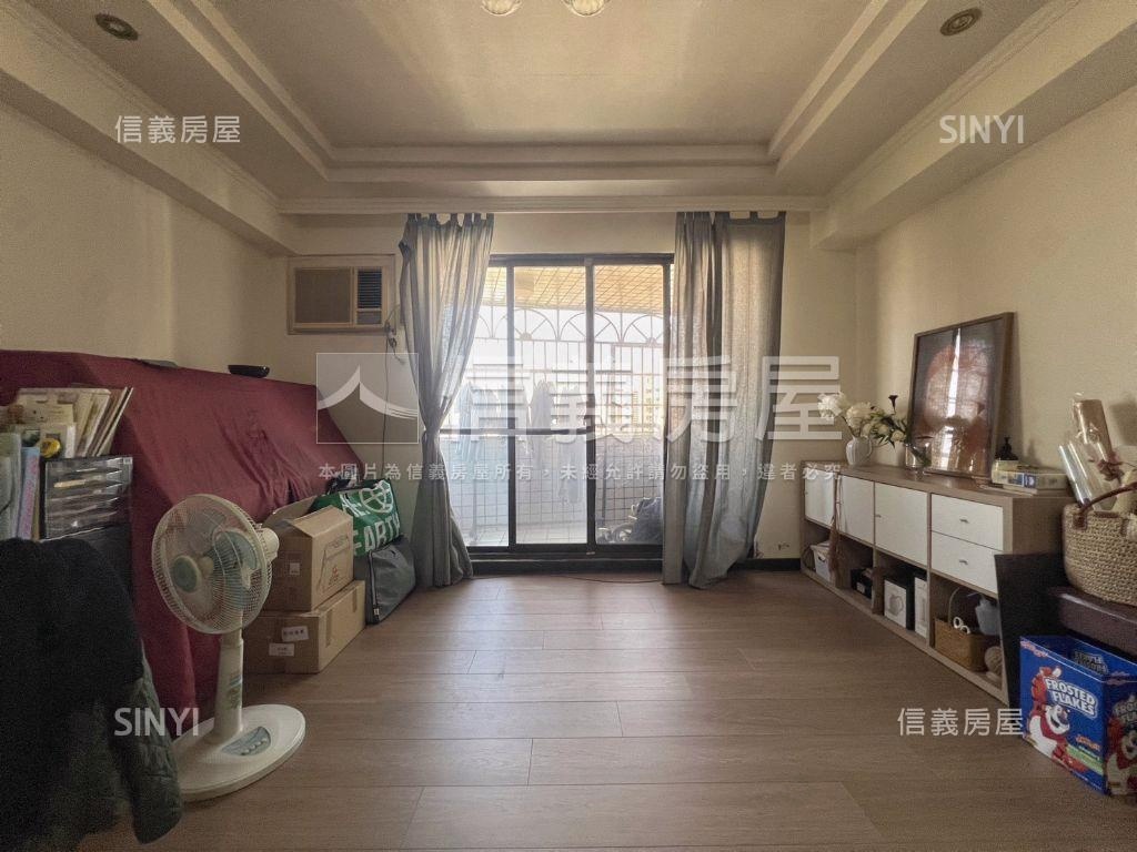 雙陽明學區四房平車景觀宅房屋室內格局與周邊環境