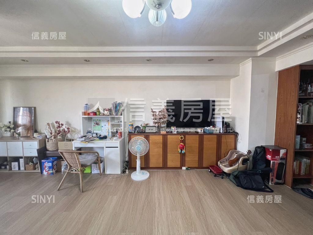 雙陽明學區四房平車景觀宅房屋室內格局與周邊環境