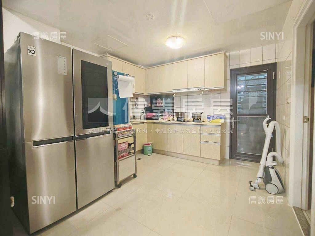 水景透天美墅家的模樣房屋室內格局與周邊環境