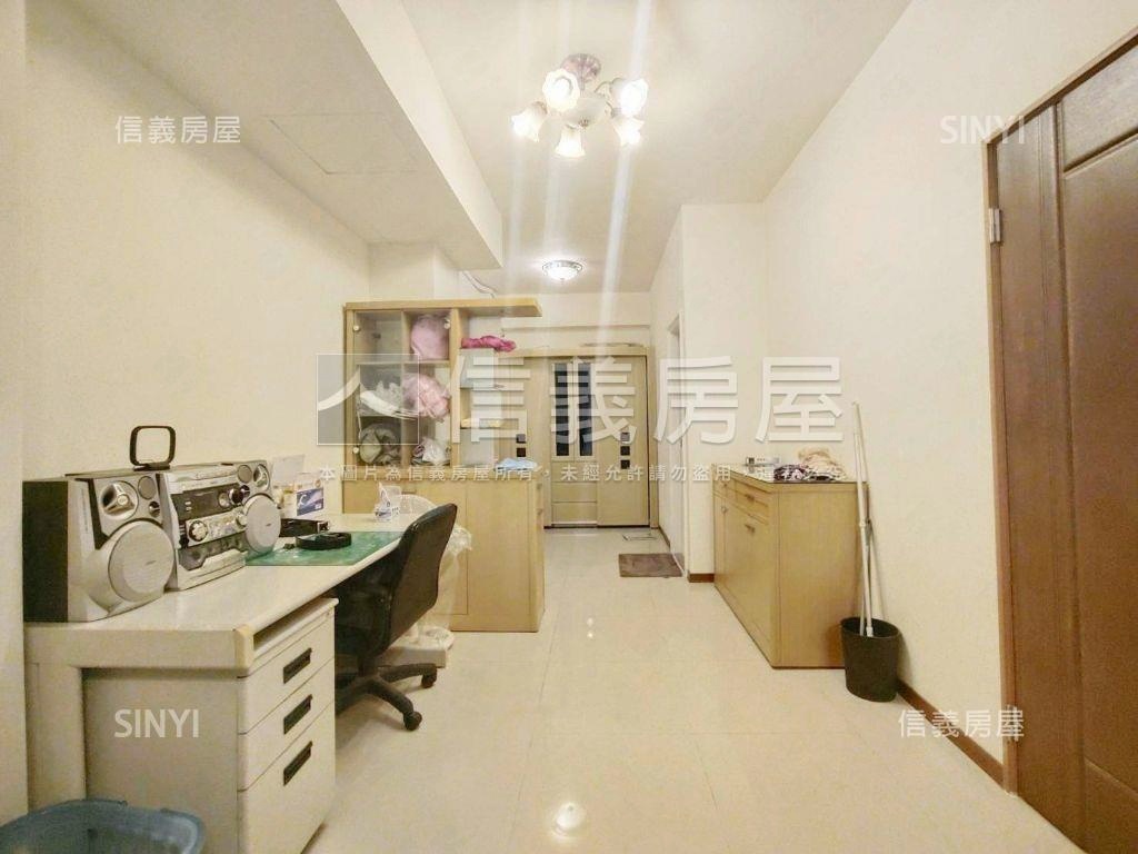 水景透天美墅家的模樣房屋室內格局與周邊環境