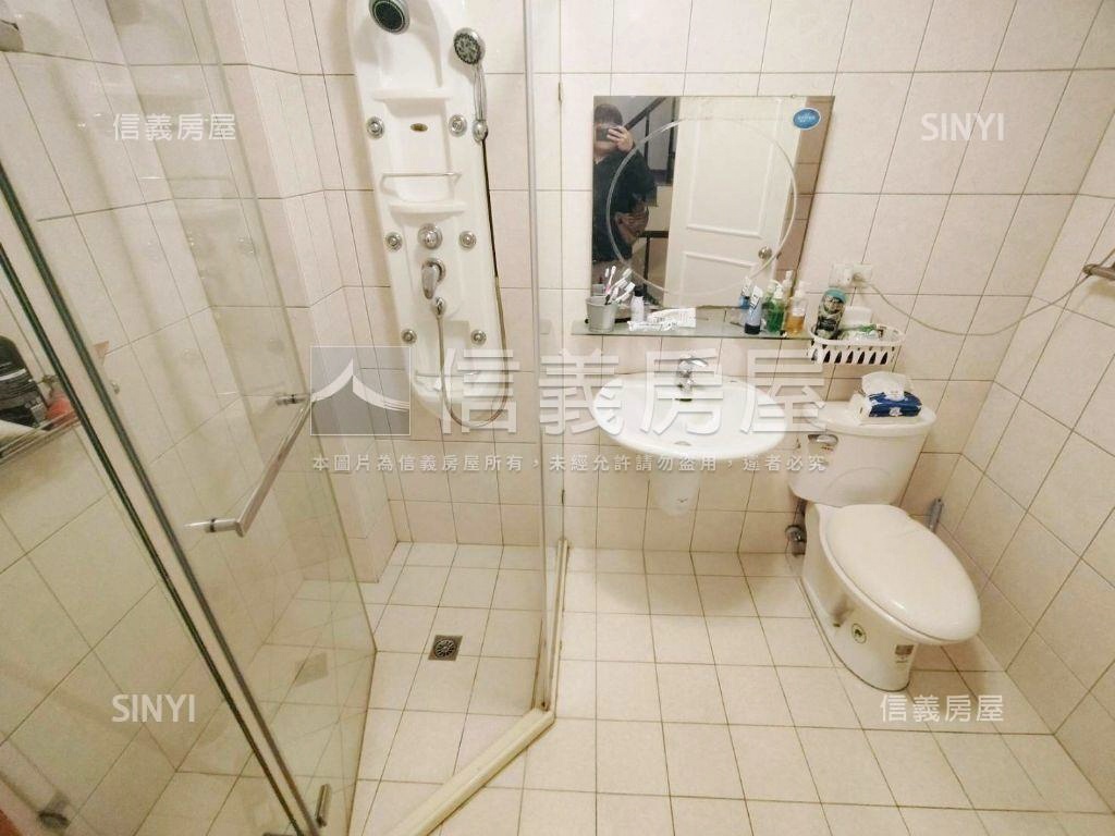 水景透天美墅家的模樣房屋室內格局與周邊環境