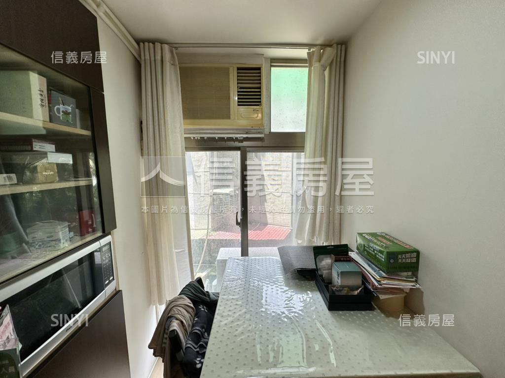 新案！超級市民兩房帶車位房屋室內格局與周邊環境