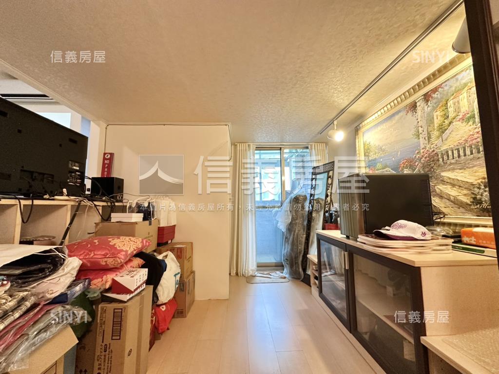 新案！超級市民兩房帶車位房屋室內格局與周邊環境