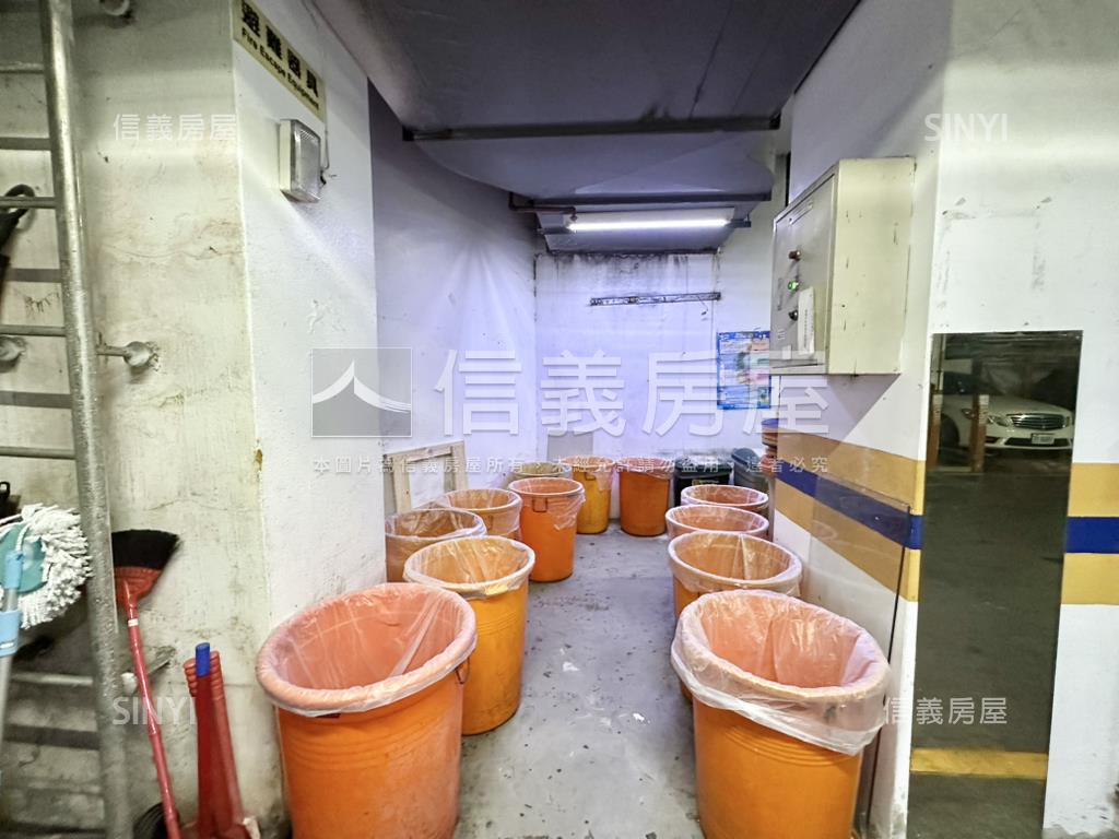 新案！超級市民兩房帶車位房屋室內格局與周邊環境