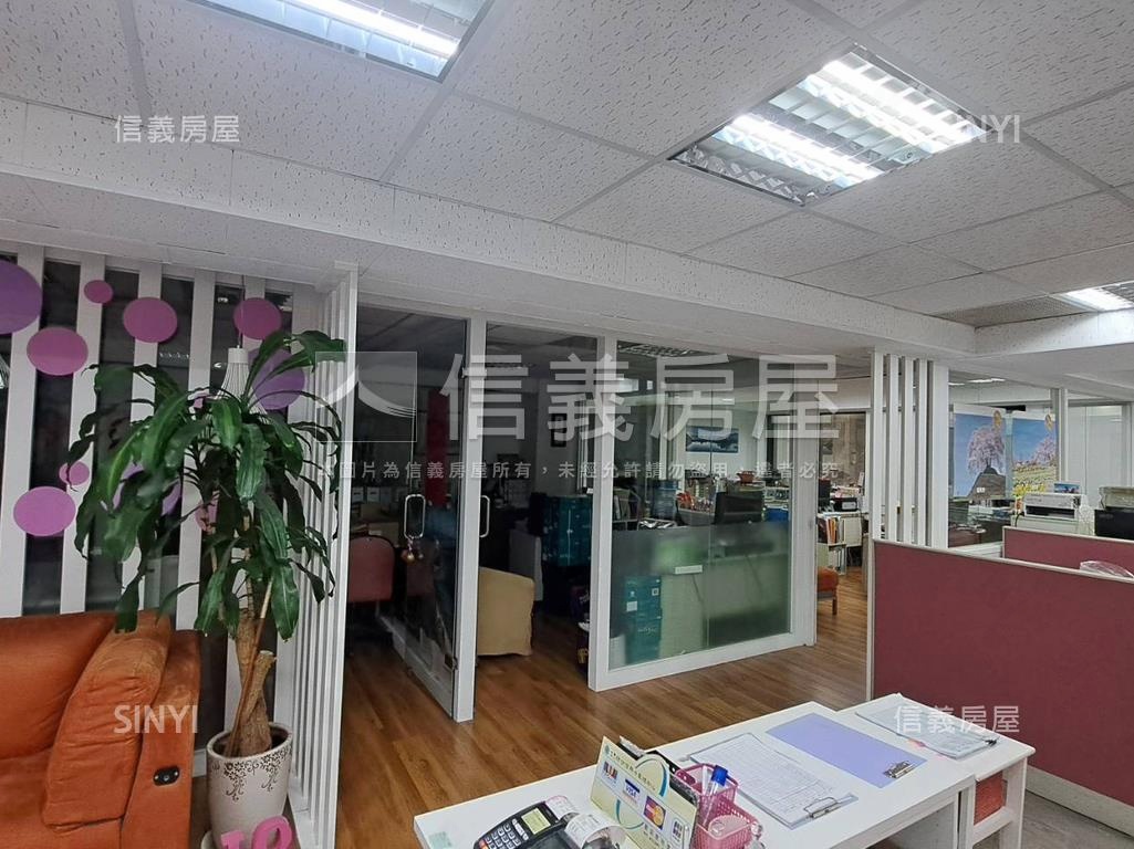 復興燙金氣派辦公房屋室內格局與周邊環境