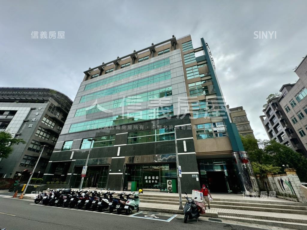 金矽谷３邊間附四坡平車位房屋室內格局與周邊環境