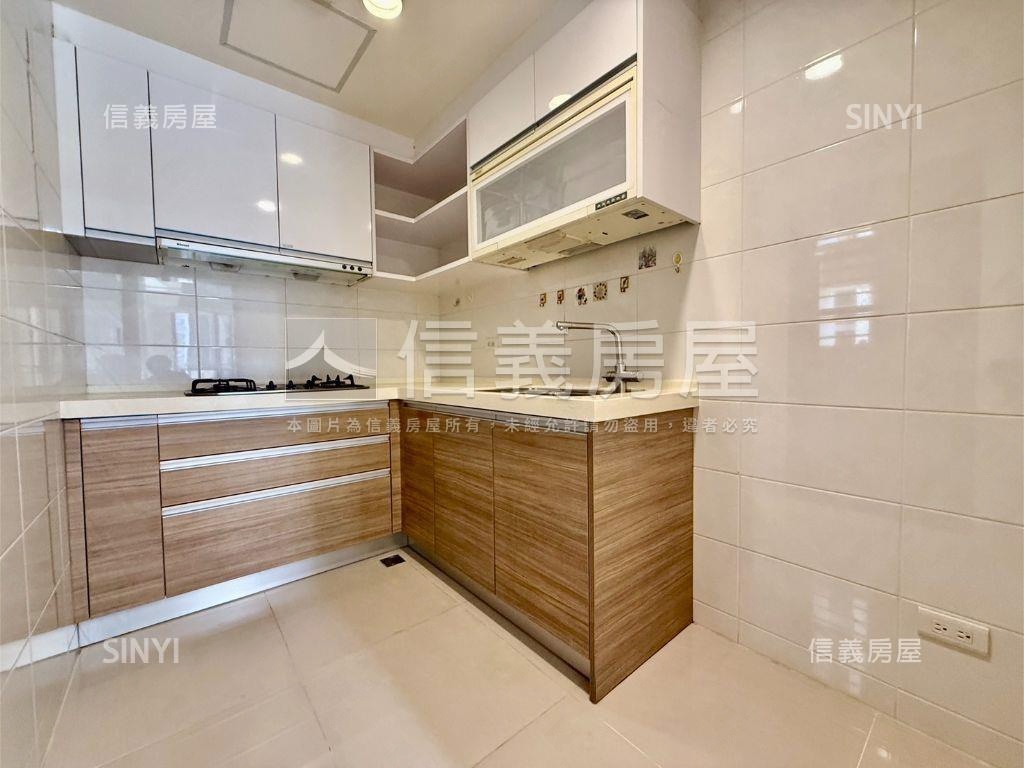 ｉＰａｒｋ三房平車面公園房屋室內格局與周邊環境